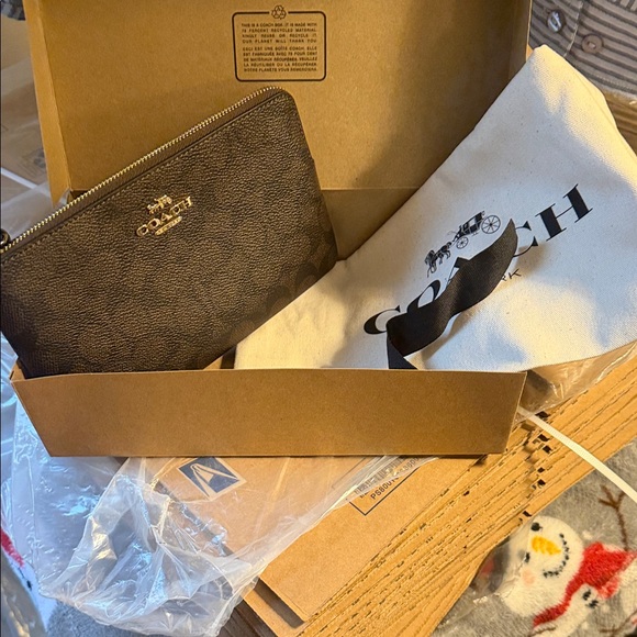 Coach Dark Brown Signature Wristlet - Picture 3 of 6